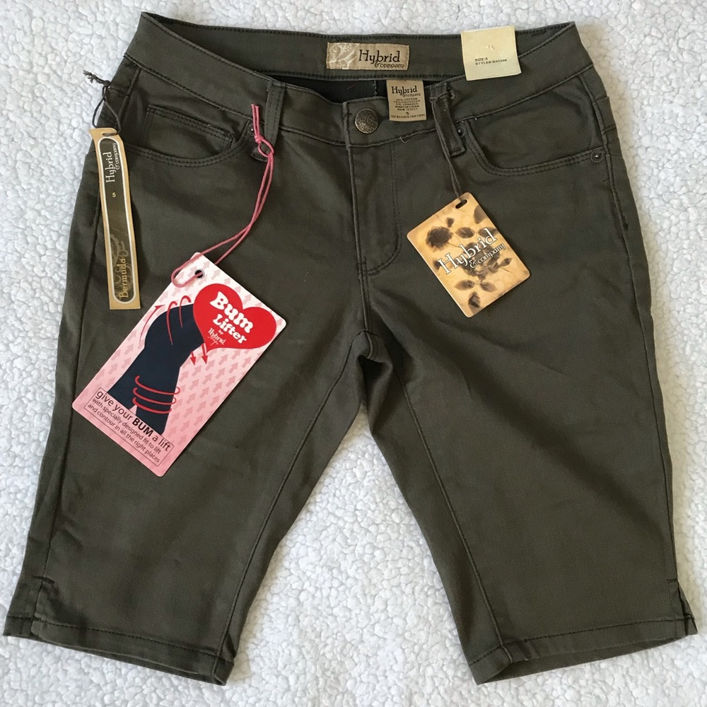 Hybrid & Company Bermuda Shorts